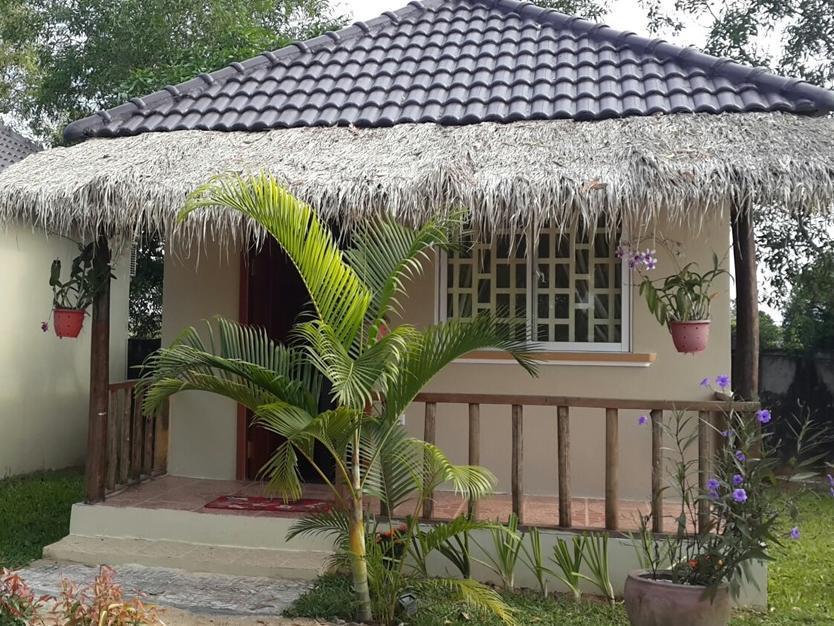 西哈努克 The Moonflower Bungalow酒店 外观 照片